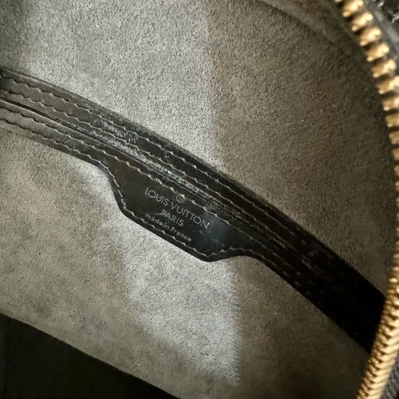 Authentic Classy Louis Vuitton vintage EPI Backpack - Picture 6 of 6